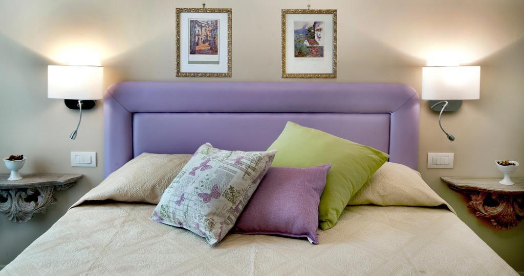 ポルタ ディ メッツォラ グジュアリー B&B タオルミーナ 部屋 写真